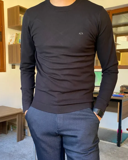 Pull Col Rond AE en Maille – Allure Minimaliste & Business